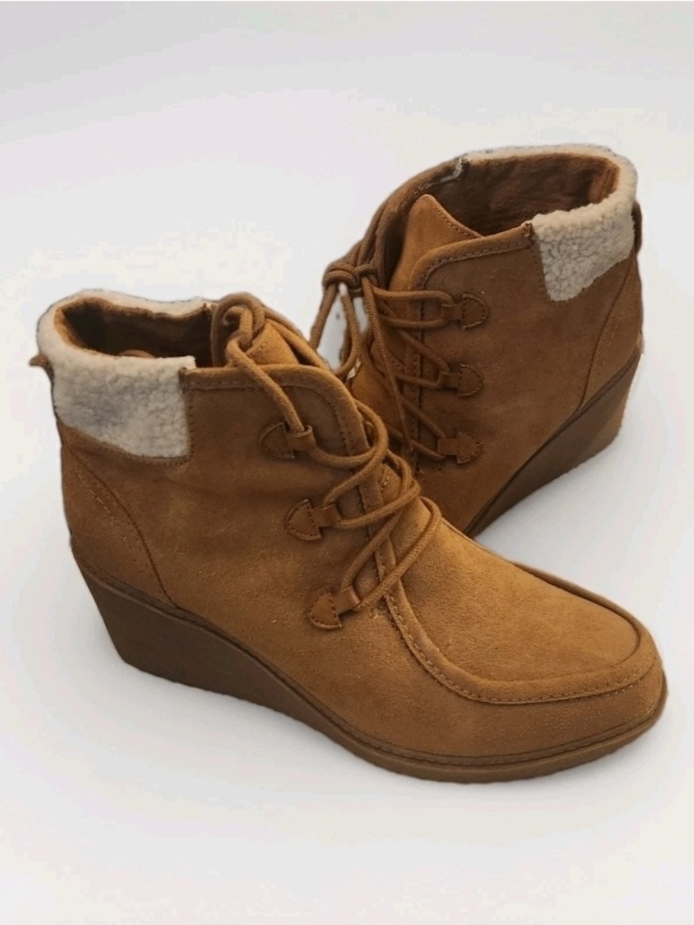 Mad Love Suede Boots Womens 9 Lace Up Moc Toe Wedge, Ankle with Shearling Collar